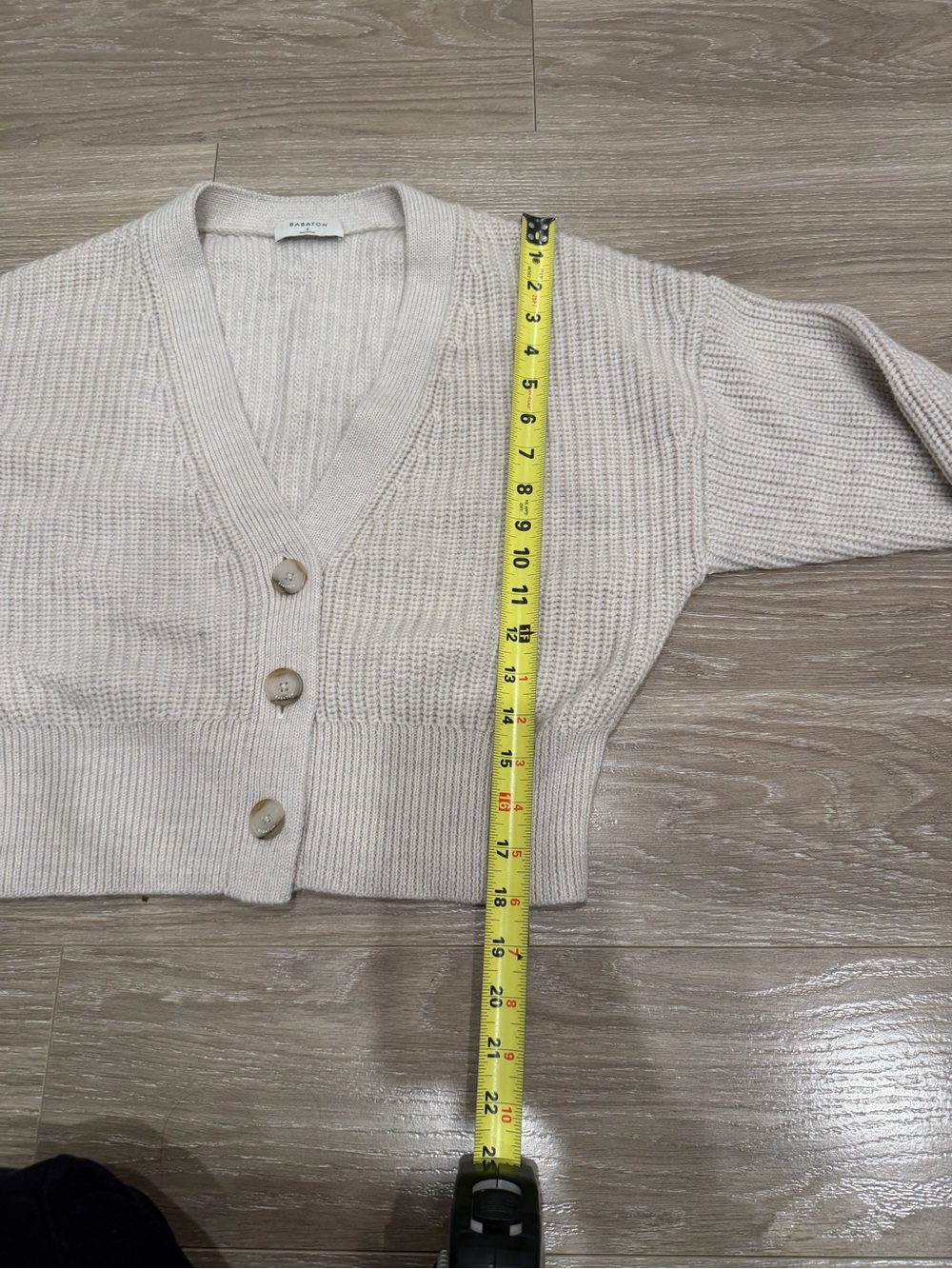 Aritzia Cardigan Sweater - Picture 5 of 6